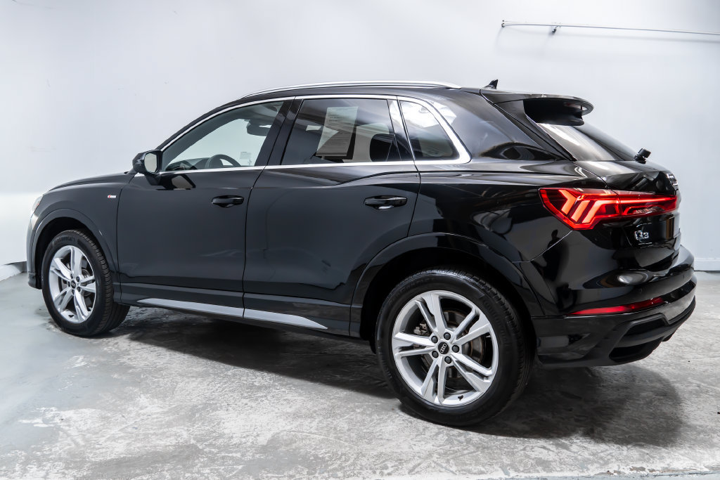 Used 2023 Audi Q3 2.0T Premium Plus w/ Premium Plus Package AWD/4WD image 2