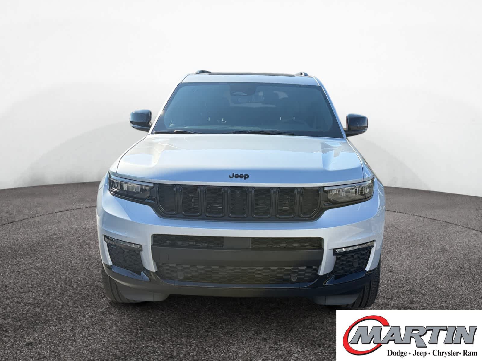 New 2025 Jeep Grand Cherokee L Limited w/ Luxury Tech Group II AWD/4WD image 8