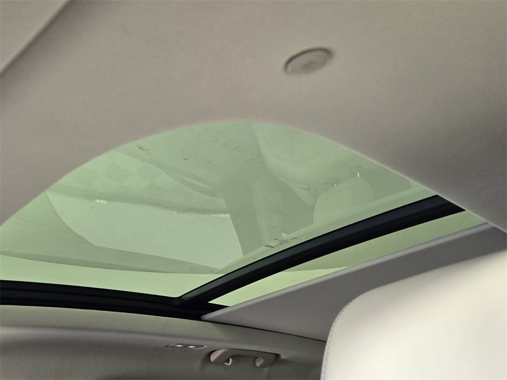 Used 2024 Lincoln Nautilus Premier w/ Equipment Group 102A image 17