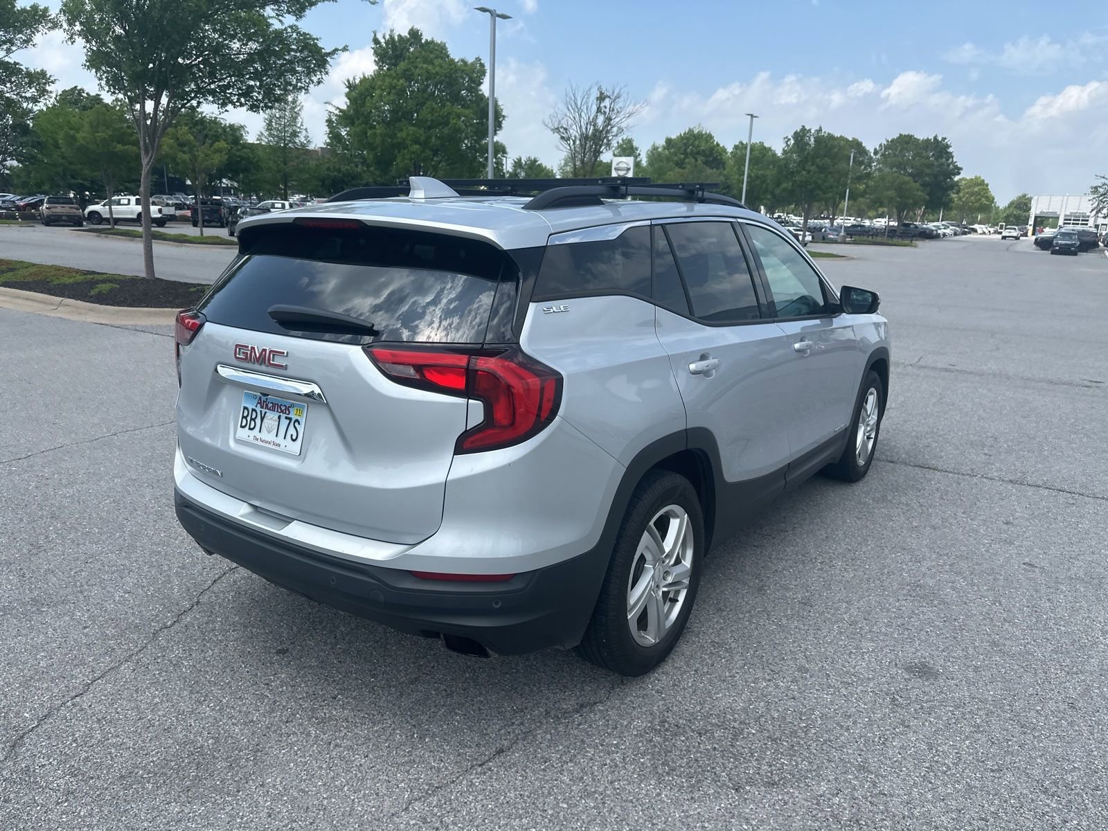 Used 2018 GMC Terrain SLE w/ Driver Convenience Package FWD image 5