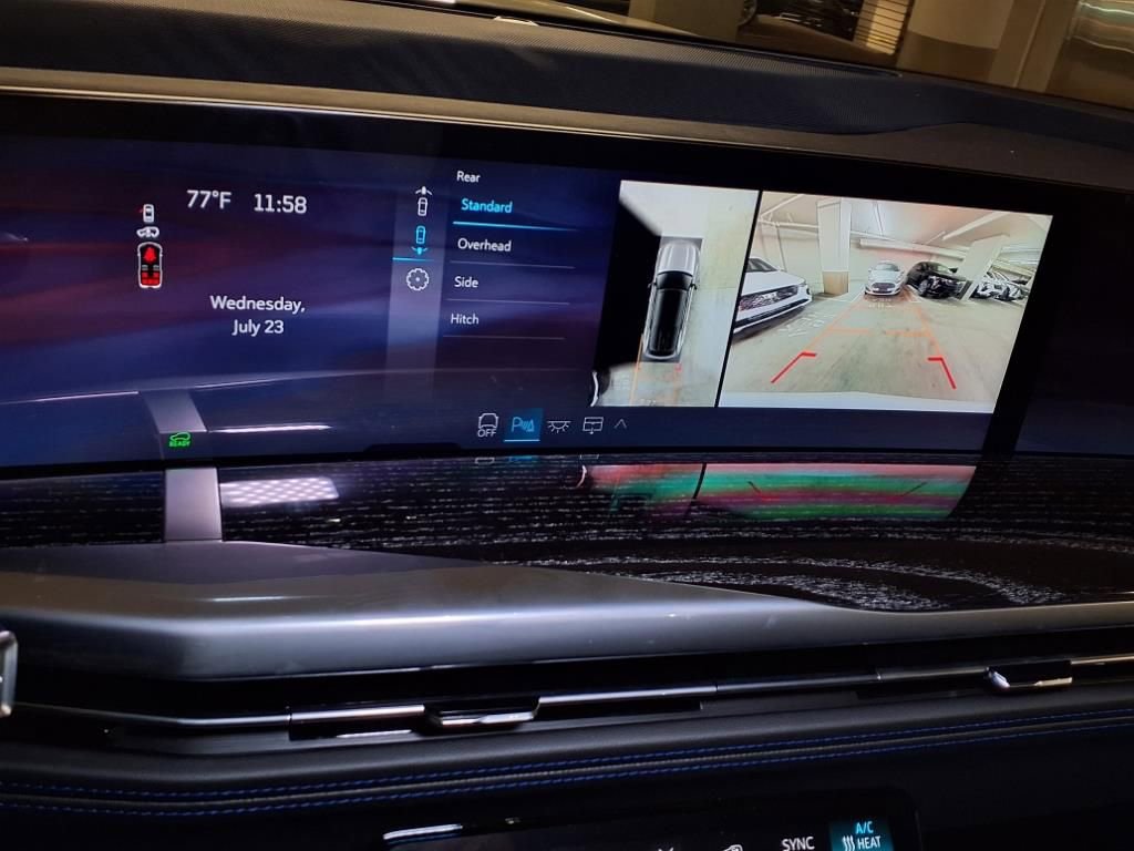 New 2025 Cadillac Escalade IQ Luxury 1 AWD/4WD image 17