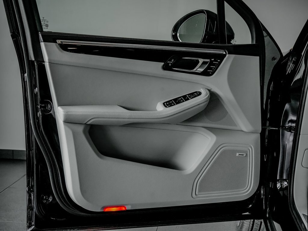 New 2026 Porsche Macan S image 12