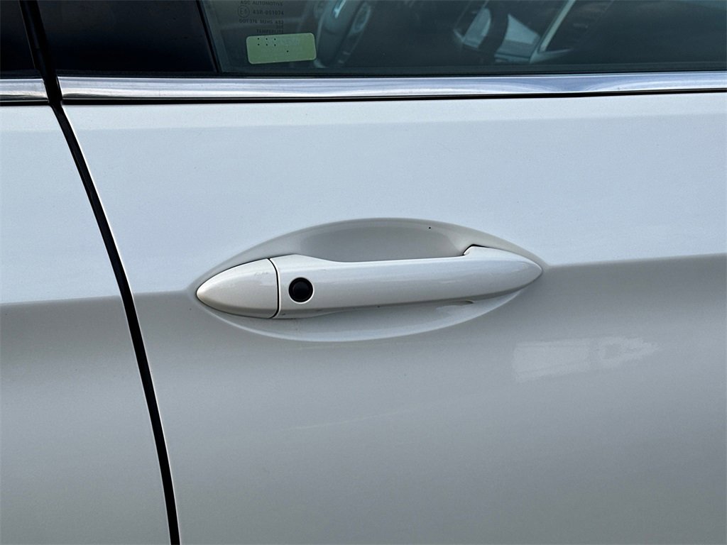 Used 2017 Honda Pilot EX image 5