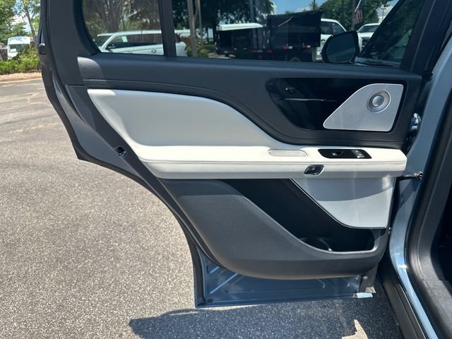 New 2026 Lincoln Aviator Reserve w/ Luxury Package AWD/4WD image 20