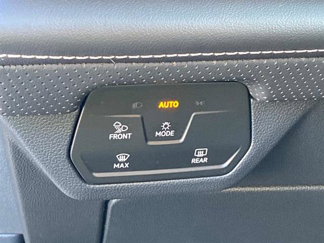 Used 2024 Volkswagen Atlas Cross Sport SE image 22