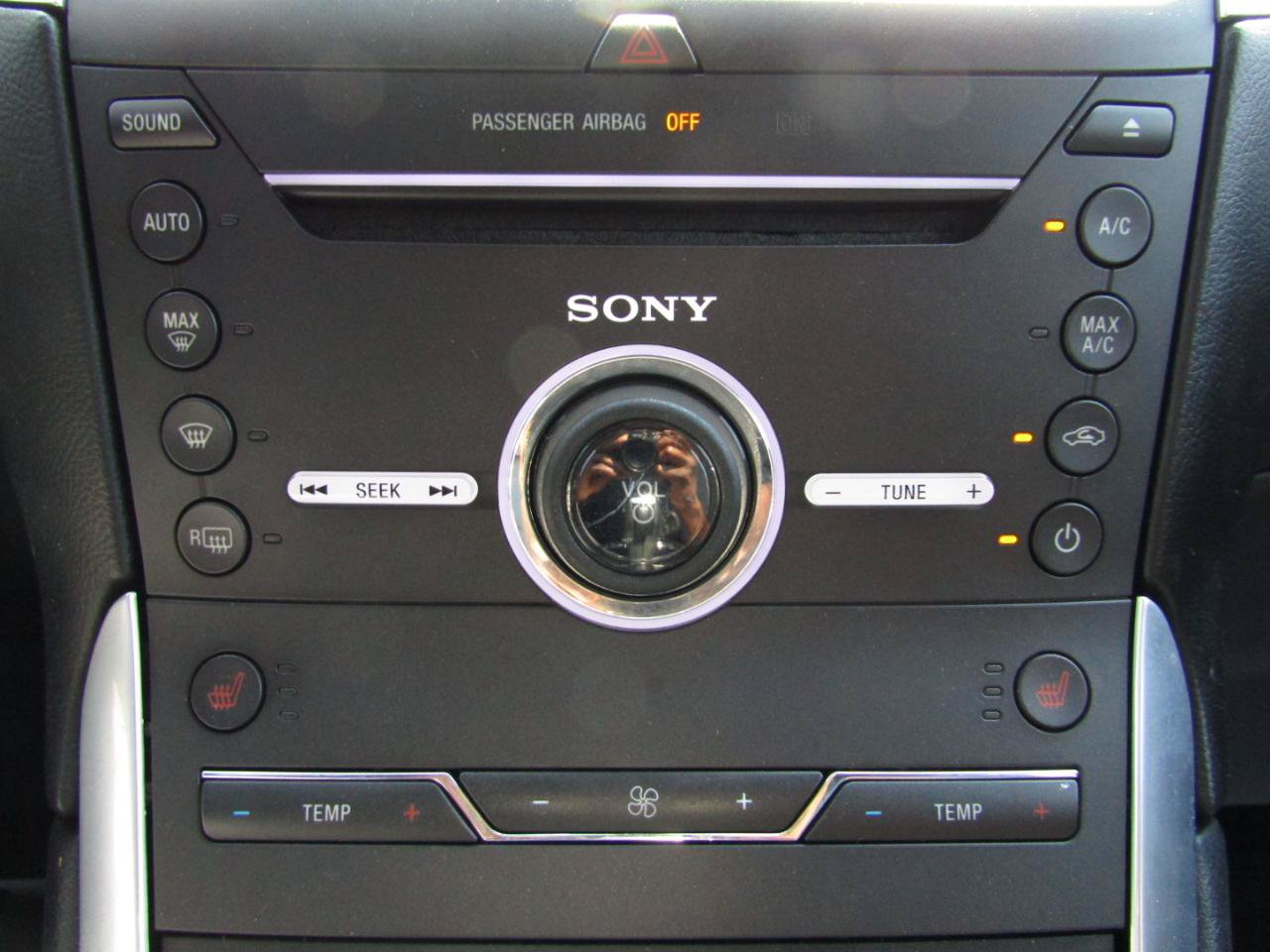 Used 2016 Ford Edge Titanium w/ Technology Package FWD image 17