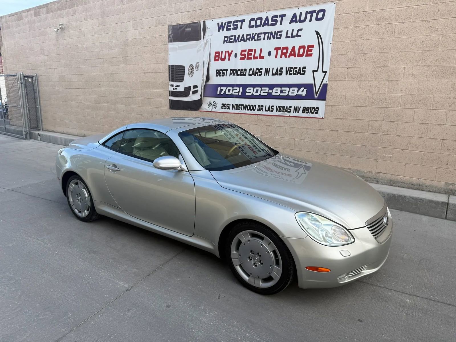 Used 2003 Lexus SC 430 Convertible image 2
