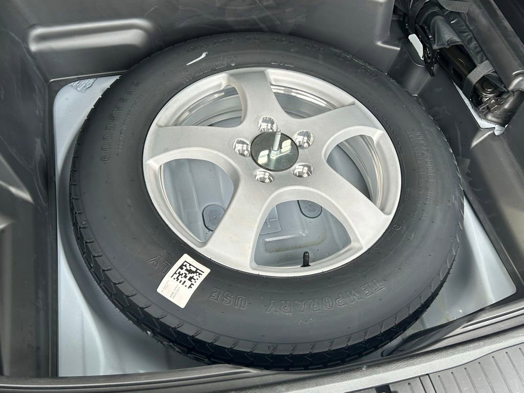 Certified 2024 Jeep Grand Cherokee Limited w/ Black Appearance Package image 32