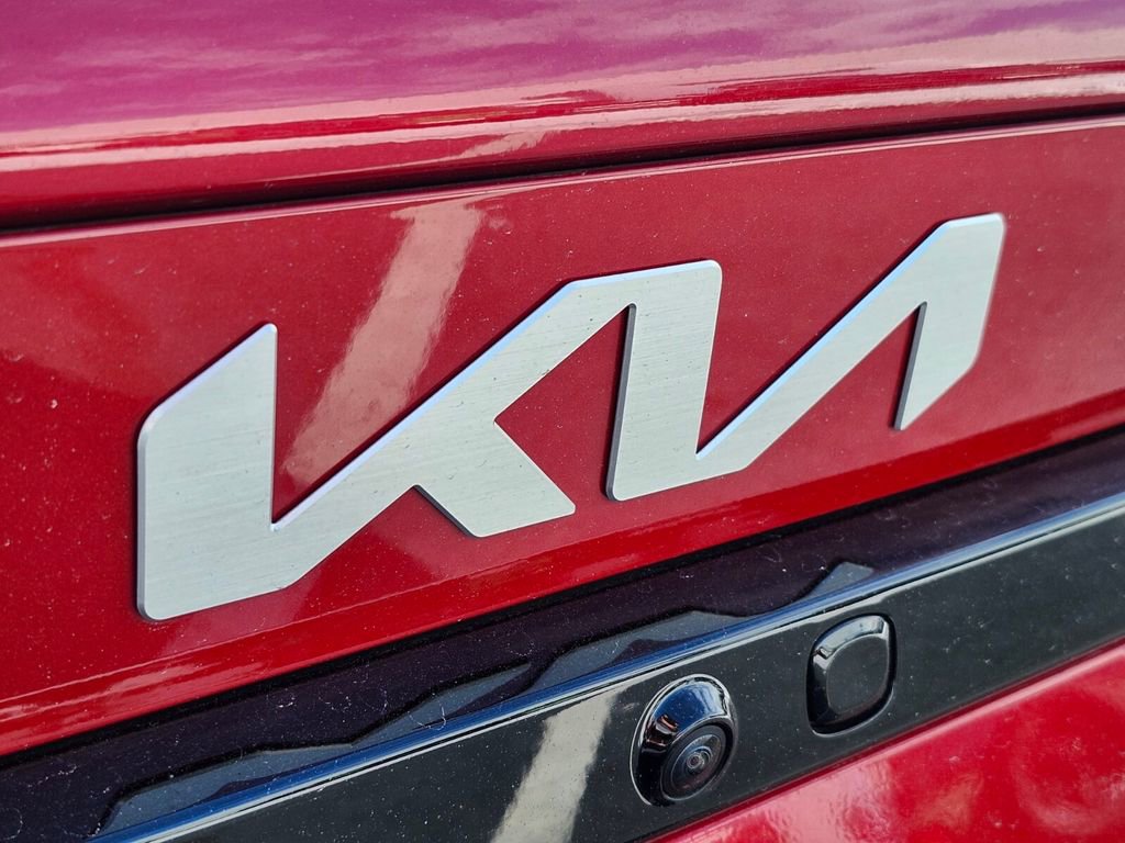 Used 2025 Kia K4 EX image 14