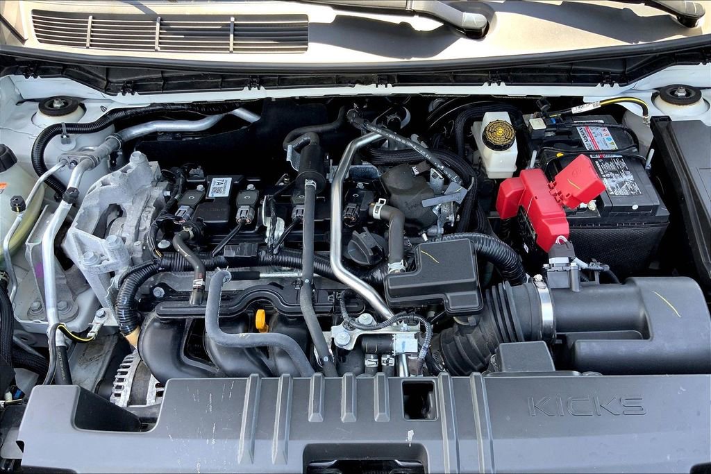 Used 2025 Nissan Kicks SR image 20