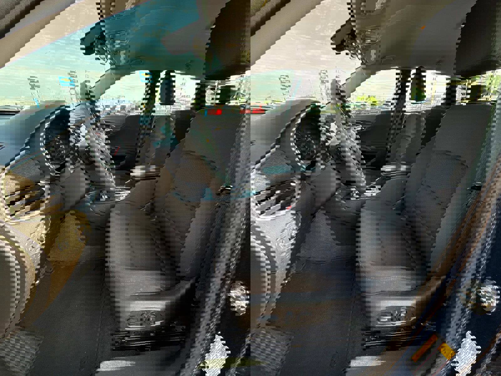 Certified 2022 Chevrolet Malibu LT image 3