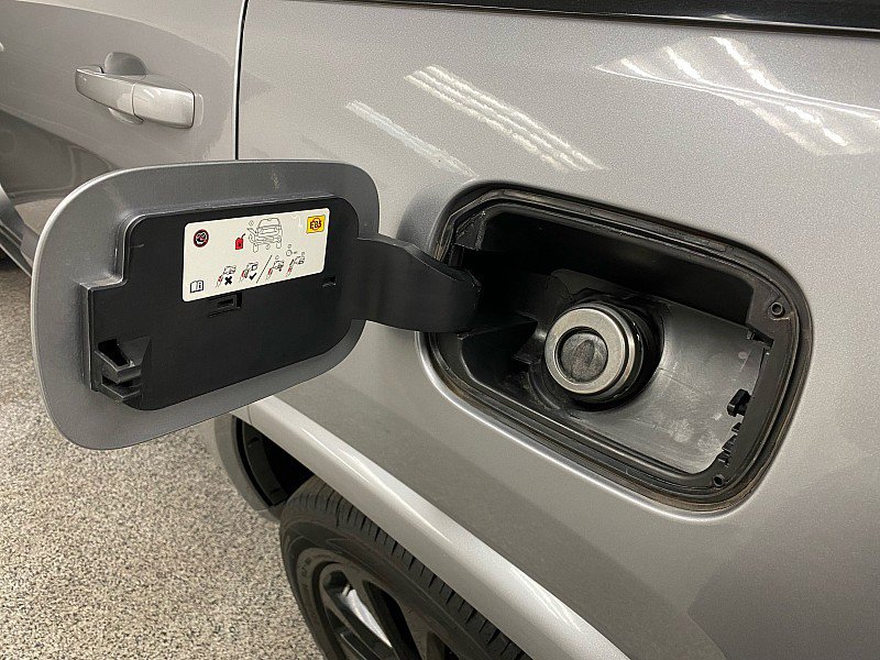 Used 2020 Jeep Grand Cherokee Altitude image 28