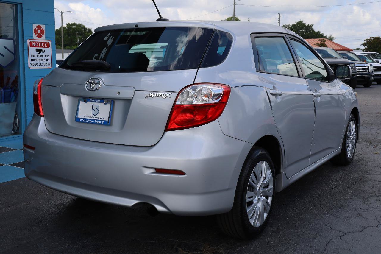 Used 2011 Toyota Matrix FWD image 4