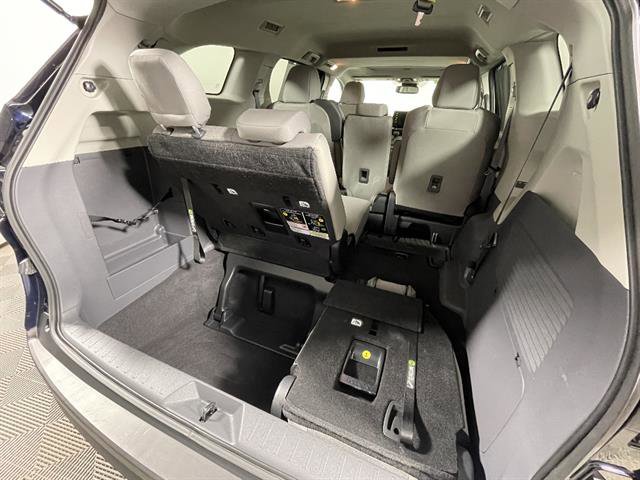 Used 2024 Toyota Sienna LE image 20