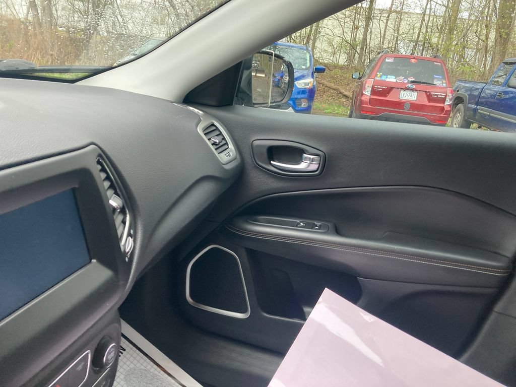 Used 2019 Jeep Compass Latitude AWD/4WD image 15