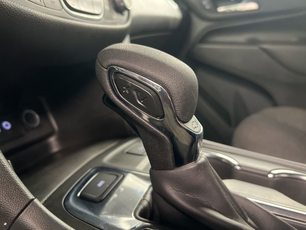 Used 2023 Chevrolet Equinox LT w/ Driver Convenience Package AWD/4WD image 15