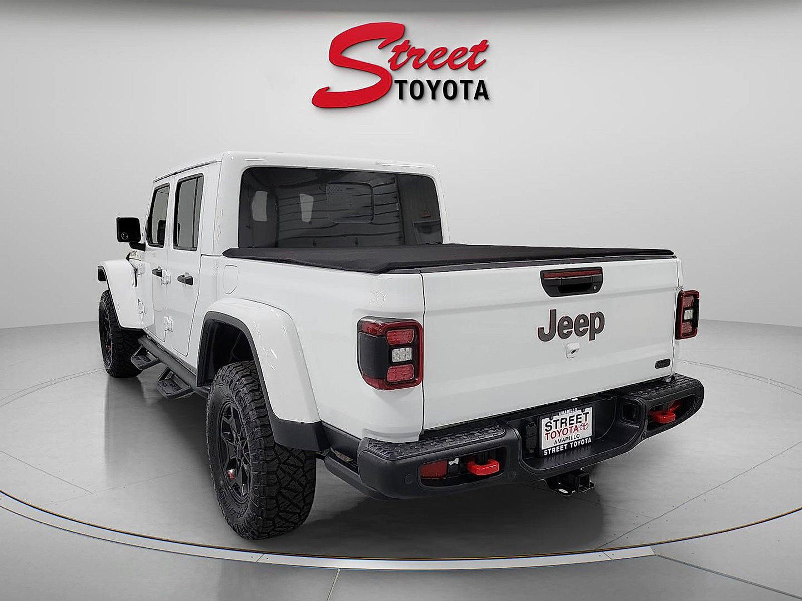 Used 2020 Jeep Gladiator Rubicon AWD/4WD image 2