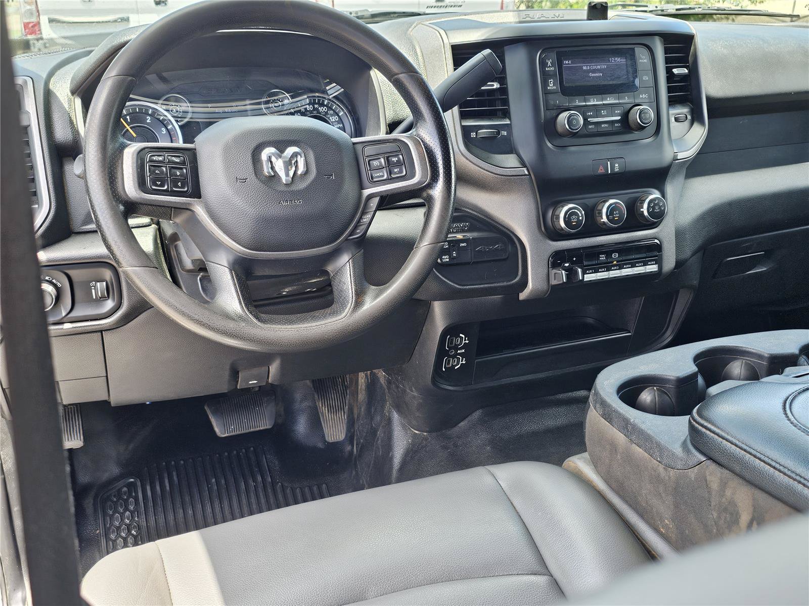 Used 2021 RAM 3500 Tradesman w/ Chrome Appearance Group AWD/4WD image 31