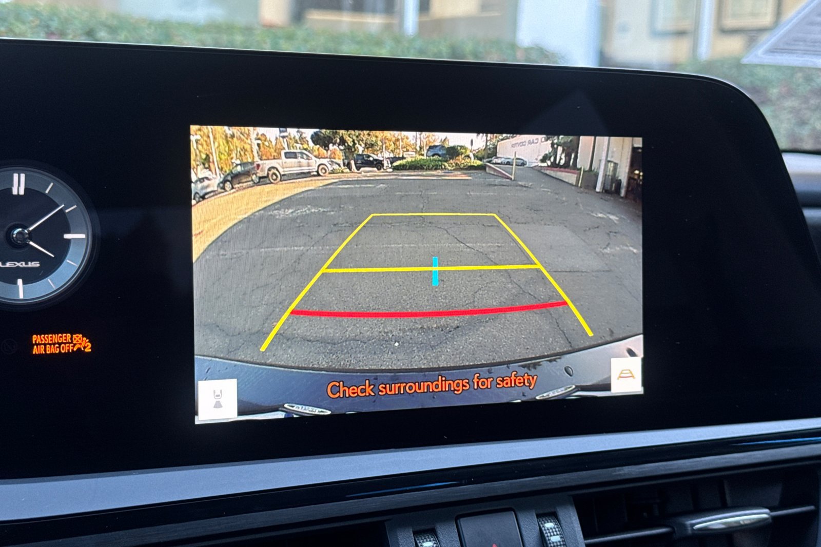Used 2025 Lexus ES 300h w/ Premium Package FWD image 20