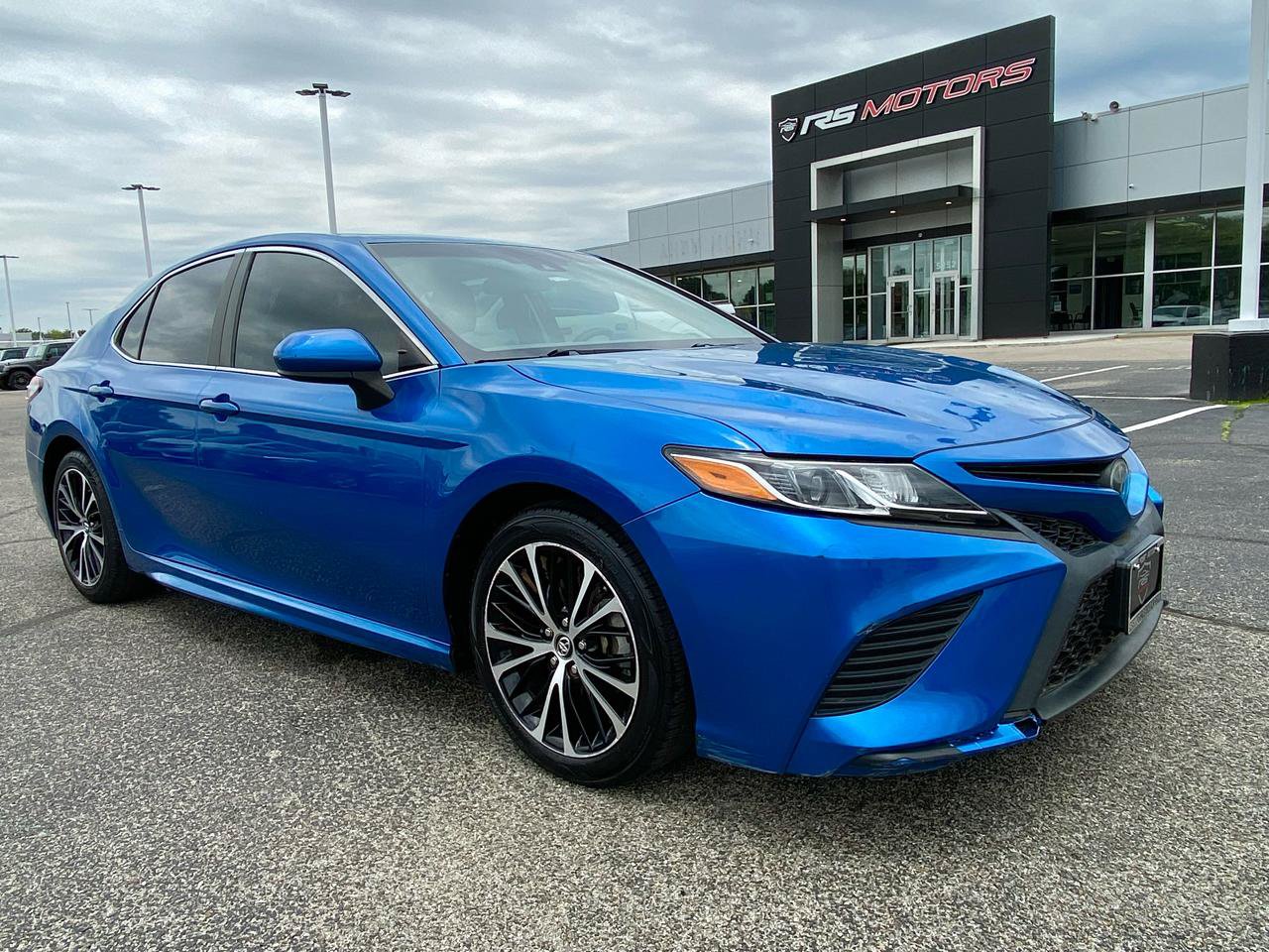 Used 2018 Toyota Camry SE w/ Moonroof Package
