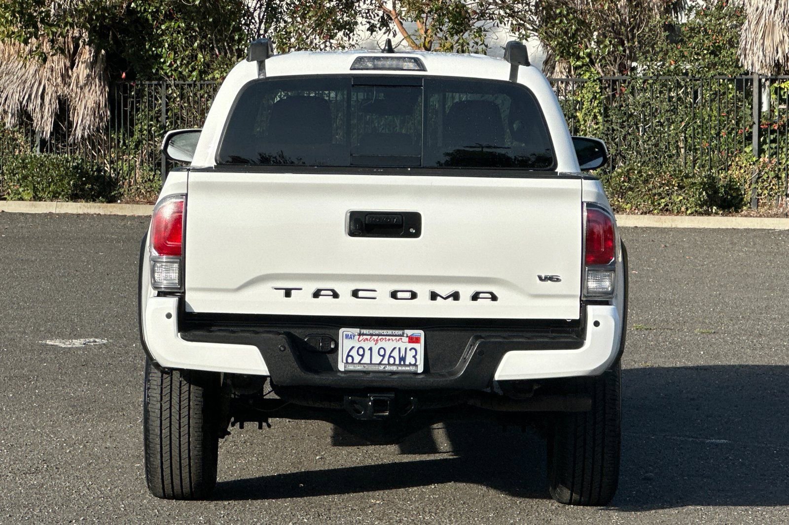 Used 2021 Toyota Tacoma TRD Off-Road w/ Technology Package image 4