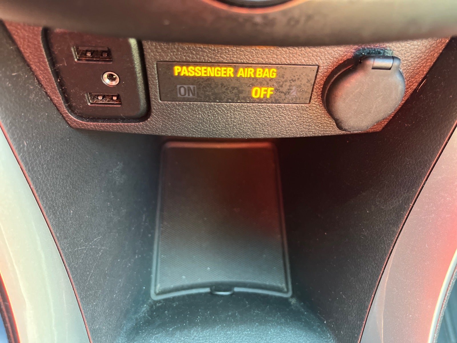 Used 2019 Chevrolet Trax LT w/ LT Convenience Package AWD/4WD image 27