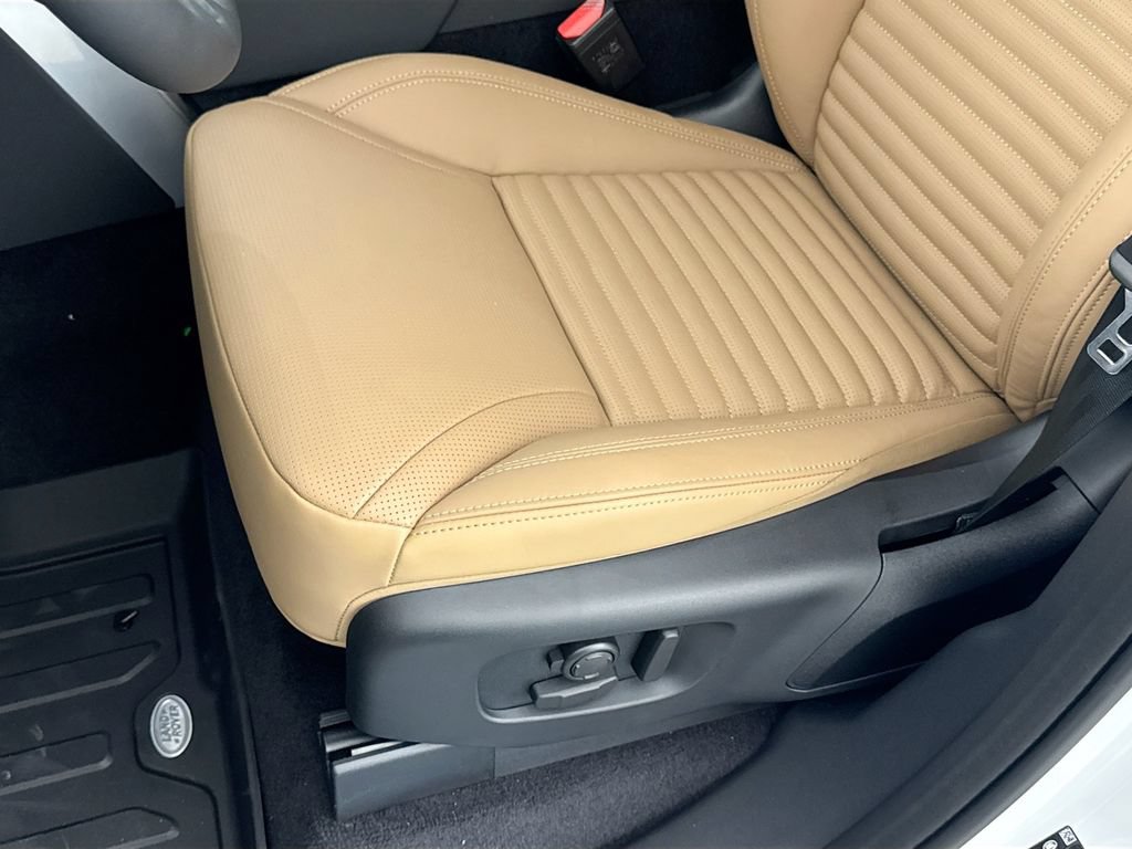 New 2026 Land Rover Discovery Dynamic SE AWD/4WD image 20