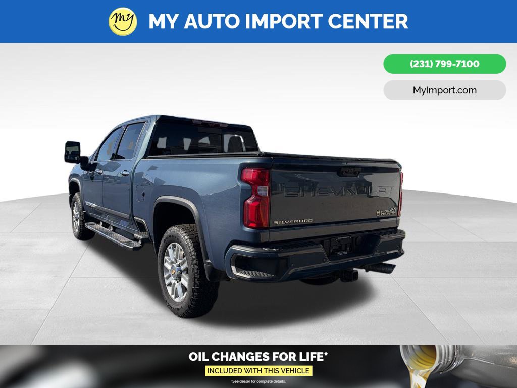 Used 2024 Chevrolet Silverado 3500 High Country w/ Technology Package AWD/4WD image 5
