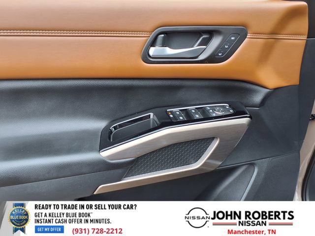 Used 2024 Nissan Pathfinder Platinum w/ Cargo Package image 30