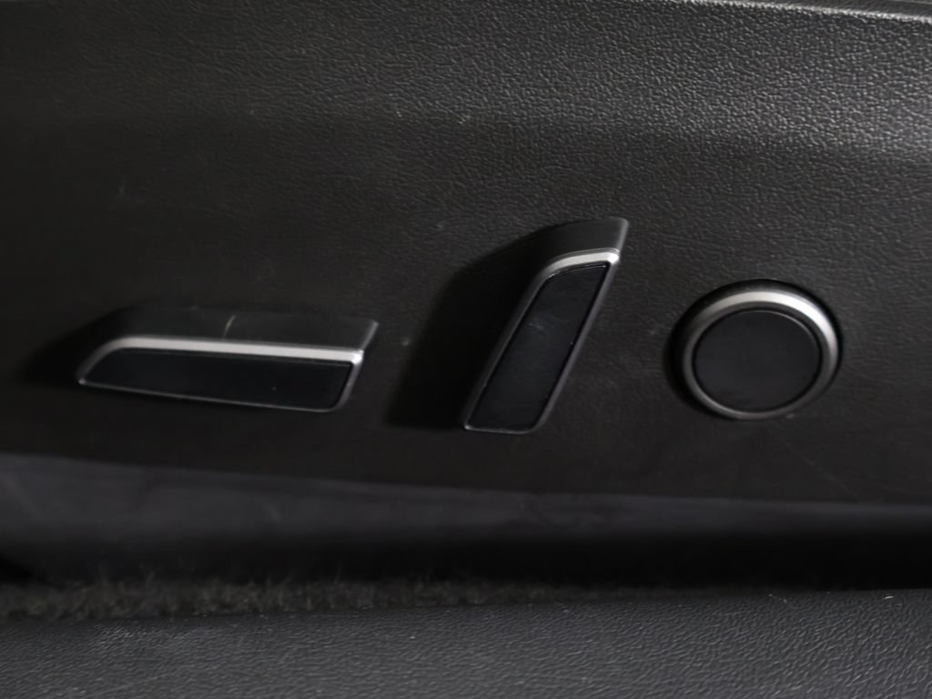 Used 2023 Tesla Model 3 Standard Range RWD image 34