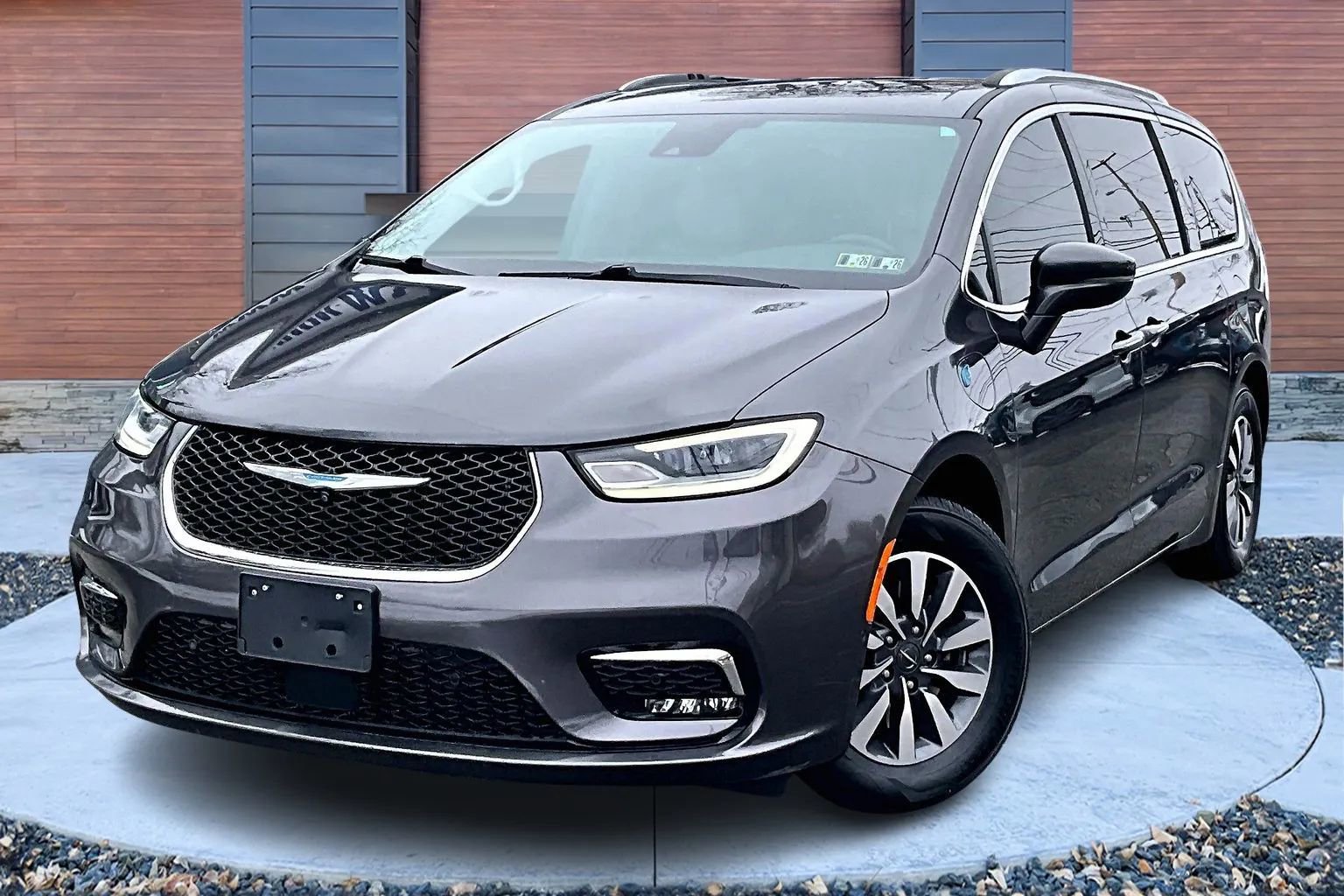 Used 2021 Chrysler Pacifica Touring-L image 12
