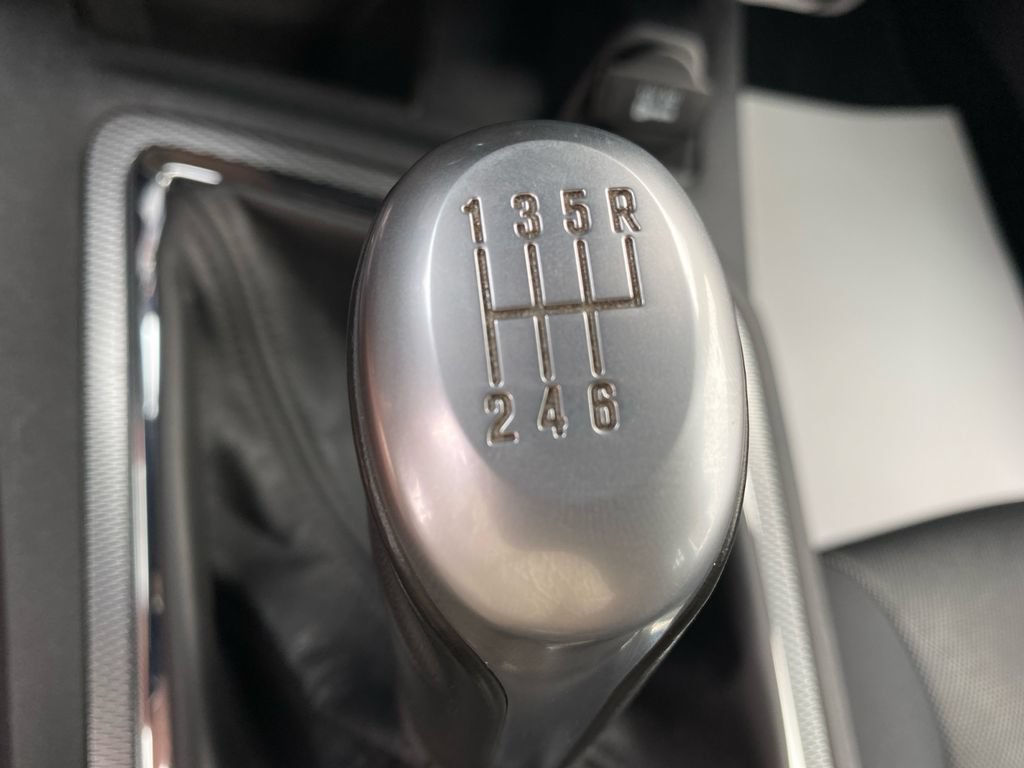 Used 2013 Dodge Challenger R/T RWD image 37