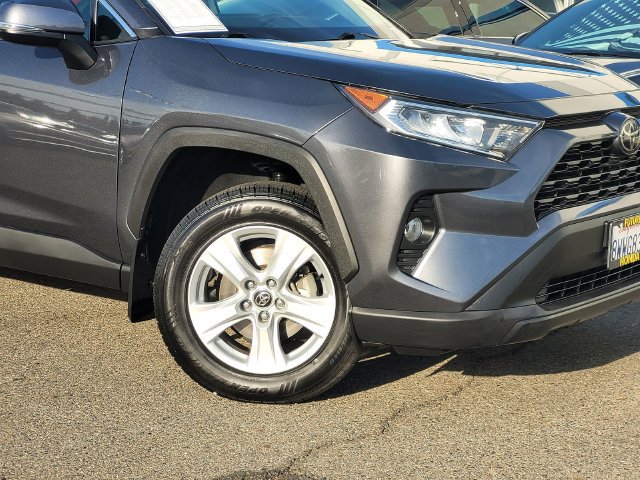 Used 2021 Toyota RAV4 XLE w/ Convenience Package AWD/4WD image 9