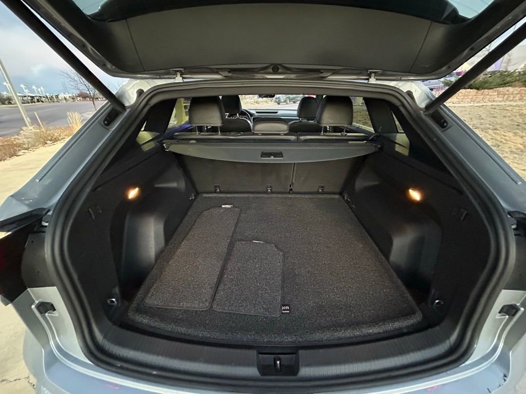 Used 2021 Volkswagen Atlas Cross Sport SEL Premium R-Line image 27