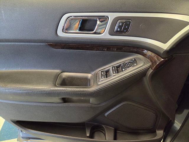 Used 2015 Ford Explorer Limited FWD image 28