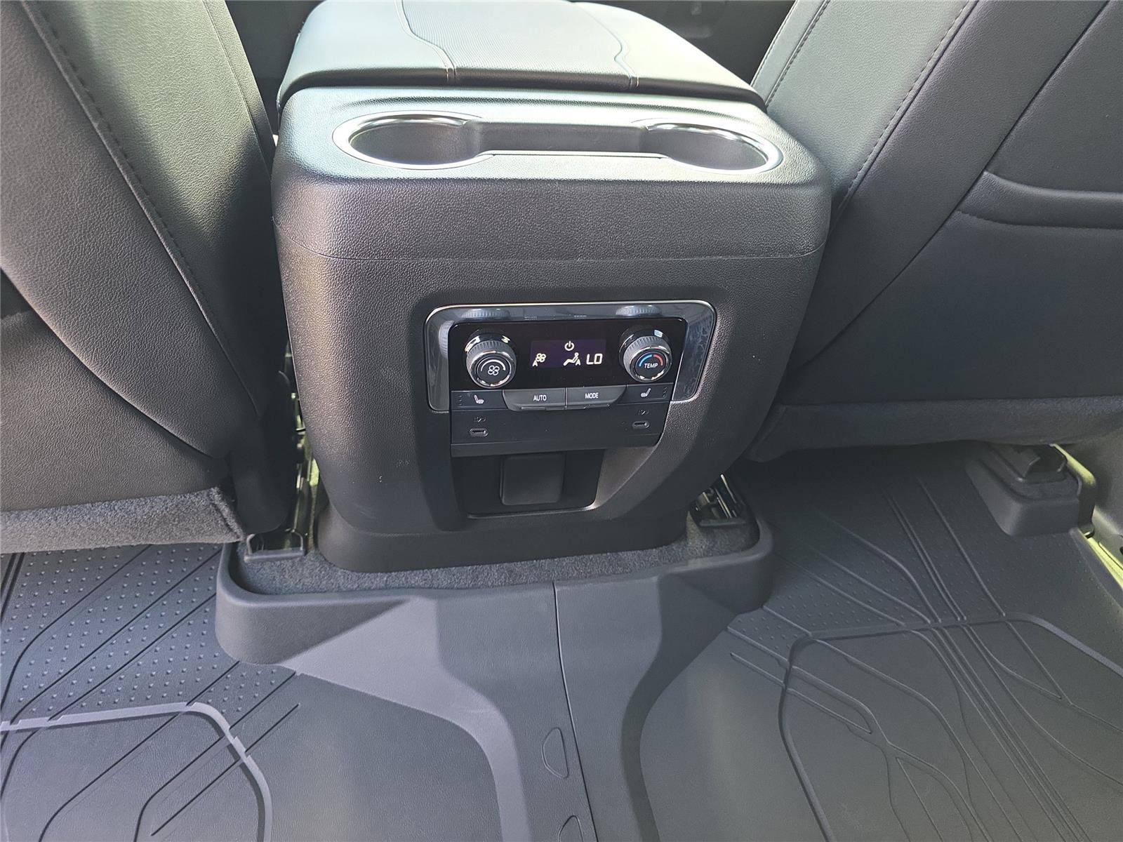Used 2026 Chevrolet Tahoe Premier w/ Sun And Tow Package image 17