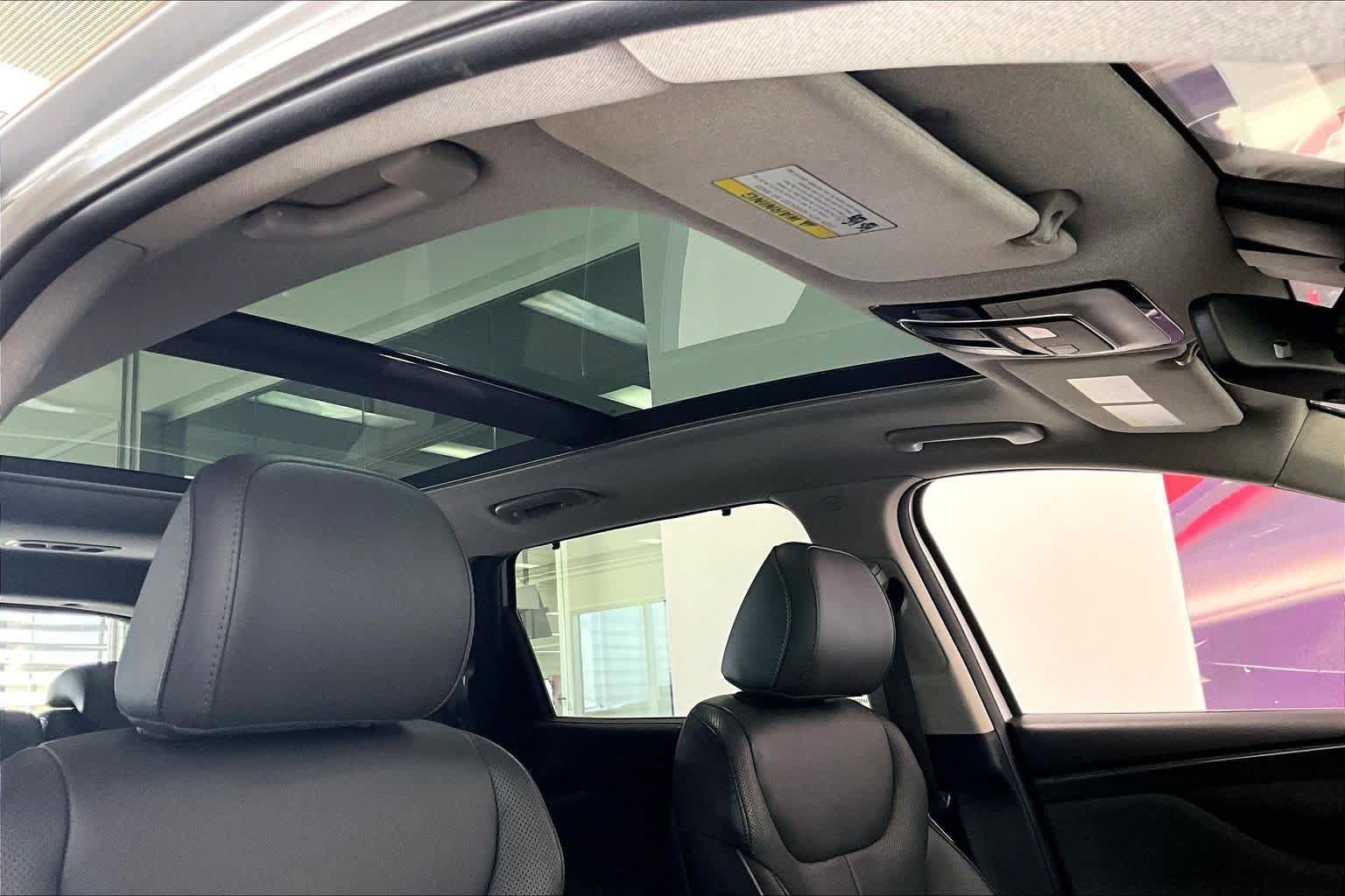 Used 2022 Hyundai Santa Fe Limited FWD image 26