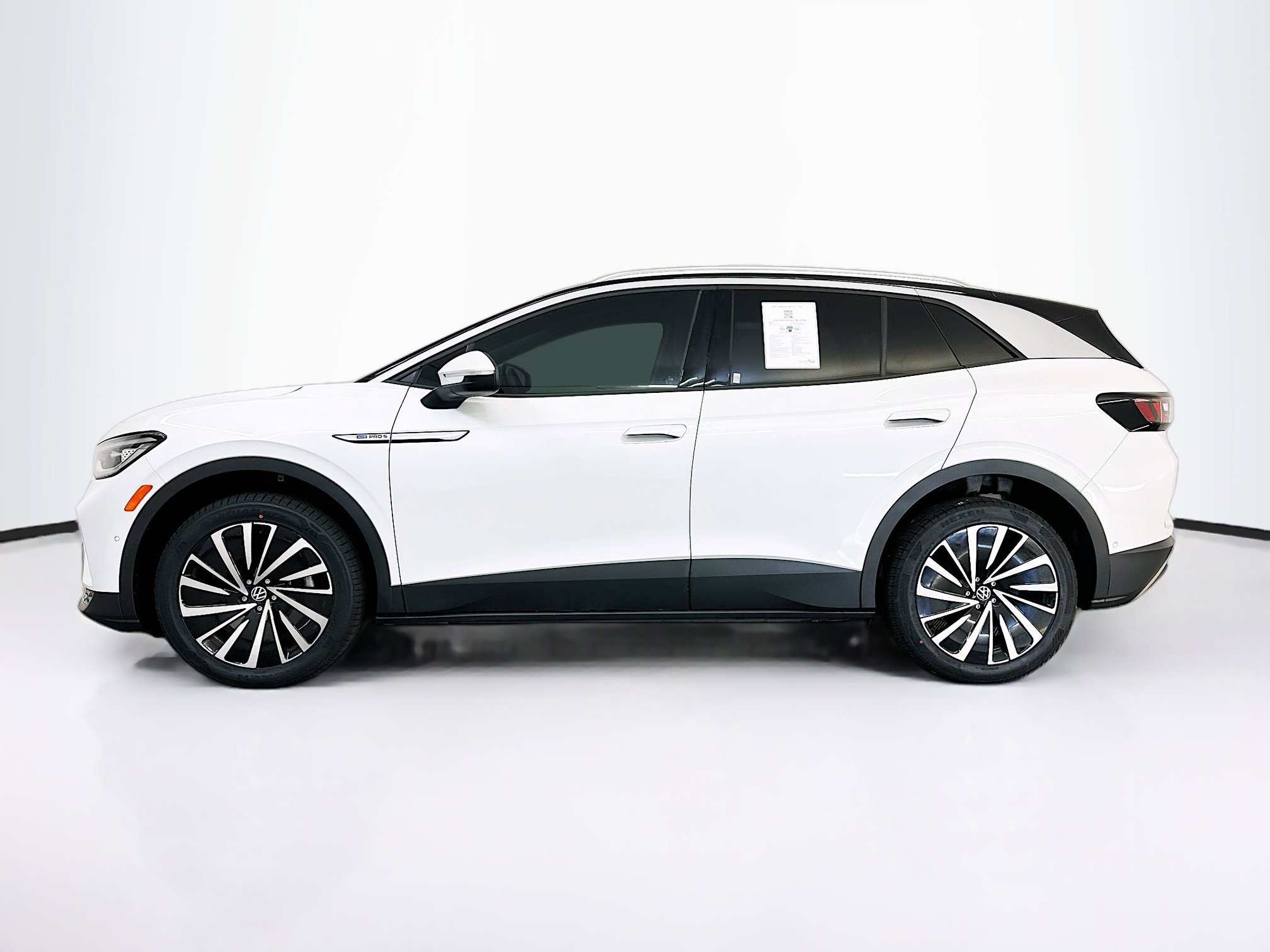 Used 2023 Volkswagen ID.4 Pro S Plus AWD/4WD image 4
