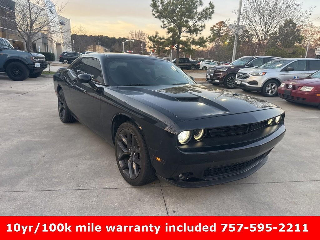 Used 2020 Dodge Challenger SXT w/ Blacktop Package image 1