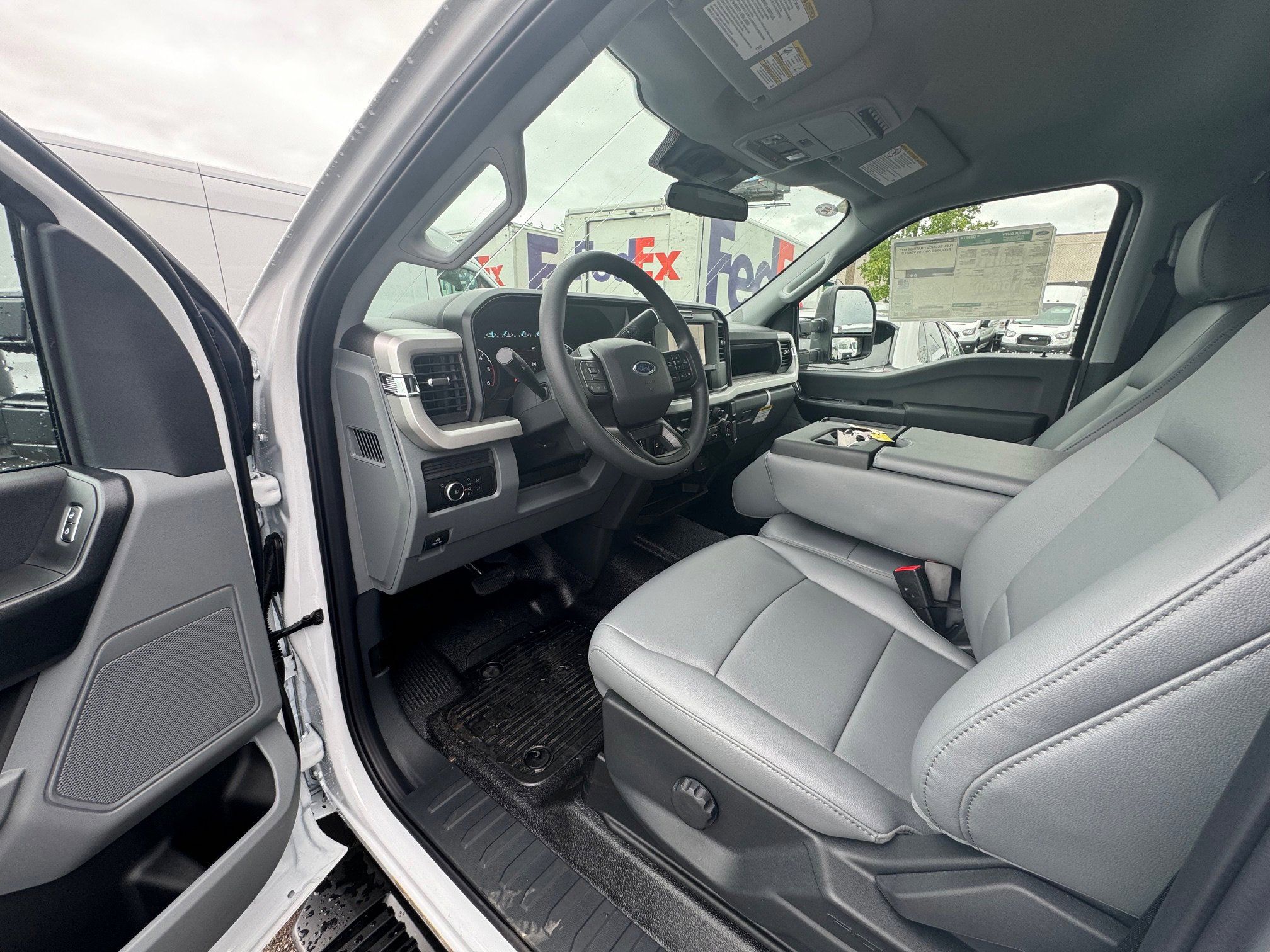 New 2025 Ford F550 4x4 Crew Cab Super Duty w/ XL Chrome Package image 2