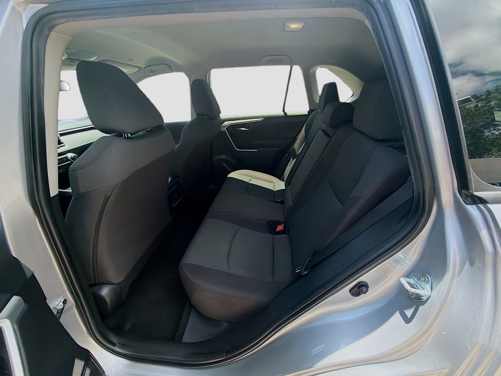 Used 2024 Toyota RAV4 XLE FWD image 21