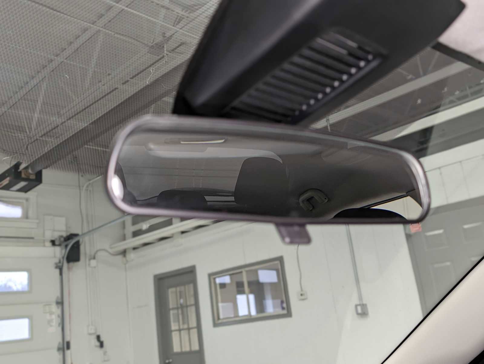 Used 2023 Nissan Kicks S image 31