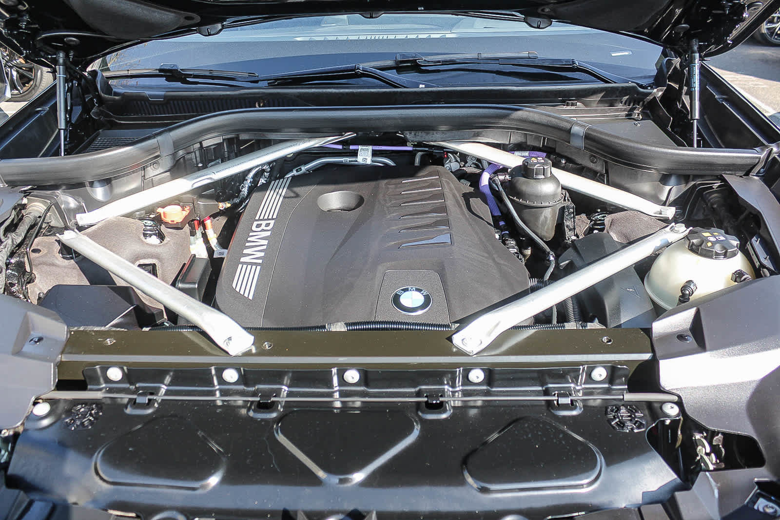 Used 2024 BMW X7 xDrive40i w/ M Sport Package image 26