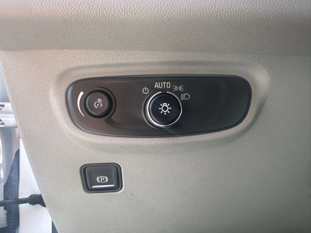Used 2023 GMC Terrain SLE AWD/4WD image 16