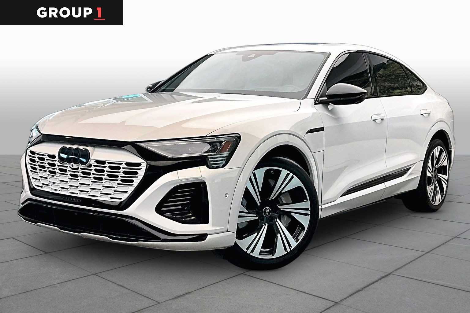 Used 2024 Audi Q8 e-tron Prestige AWD/4WD image 1