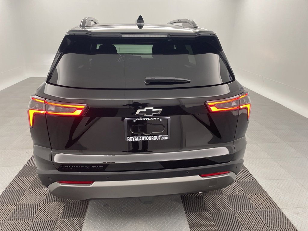 Certified 2025 Chevrolet Equinox LT w/ Midnight Edition image 9
