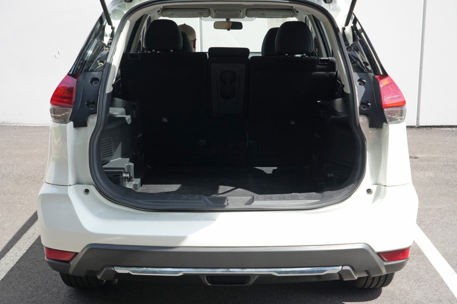 Used 2017 Nissan Rogue S AWD/4WD image 9