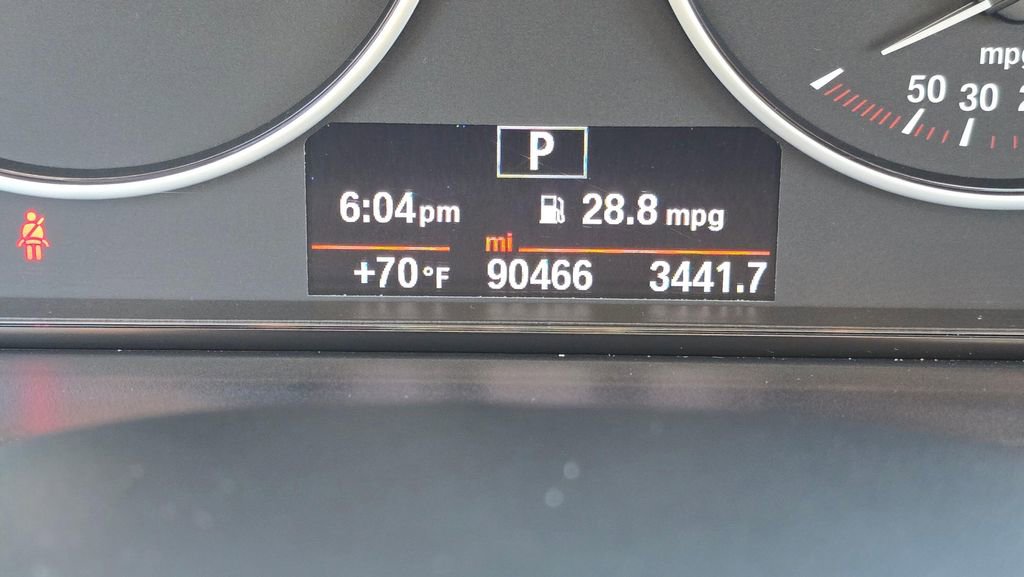 Used 2017 BMW 330i Sedan RWD image 29