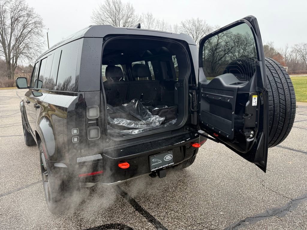 New 2026 Land Rover Defender 110 X image 9