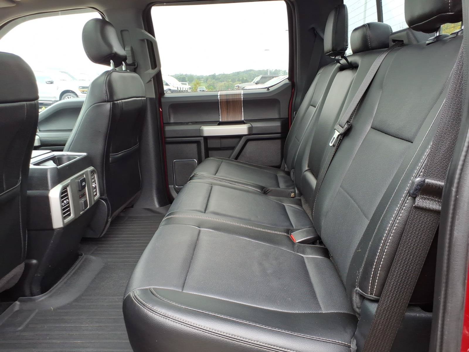 Used 2015 Ford F150 Lariat w/ Equipment Group 502A Luxury AWD/4WD image 9